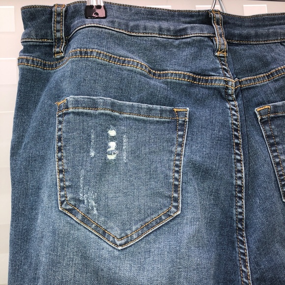 🎉3HP🎉 LANE BRYANT Low Rise Boyfriend Jeans Distressed Deconstructed Stretch 16 - Picture 12 of 16